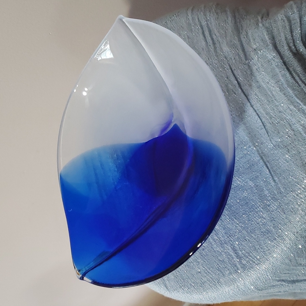 RARE FIND: Swedish/Scandinavian Signed Mats Jonasson Crystal Cobalt Blue Bowl.